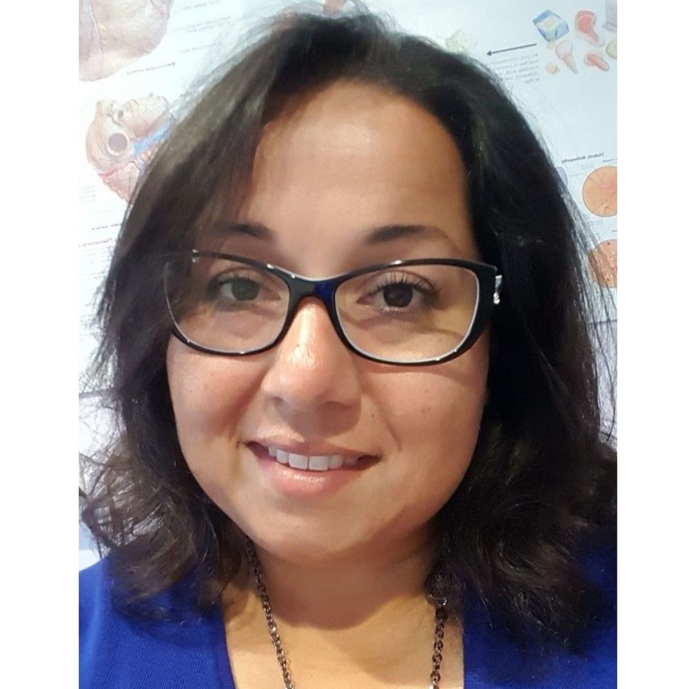Meet your Posher, Adelfa